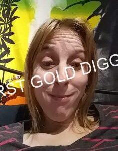 Amanda Kelly This Woman Uses People. And Gold Digger