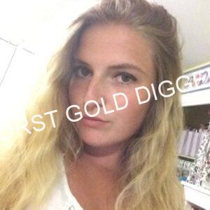 Amanda Micheletti — Calgary Gold Digger